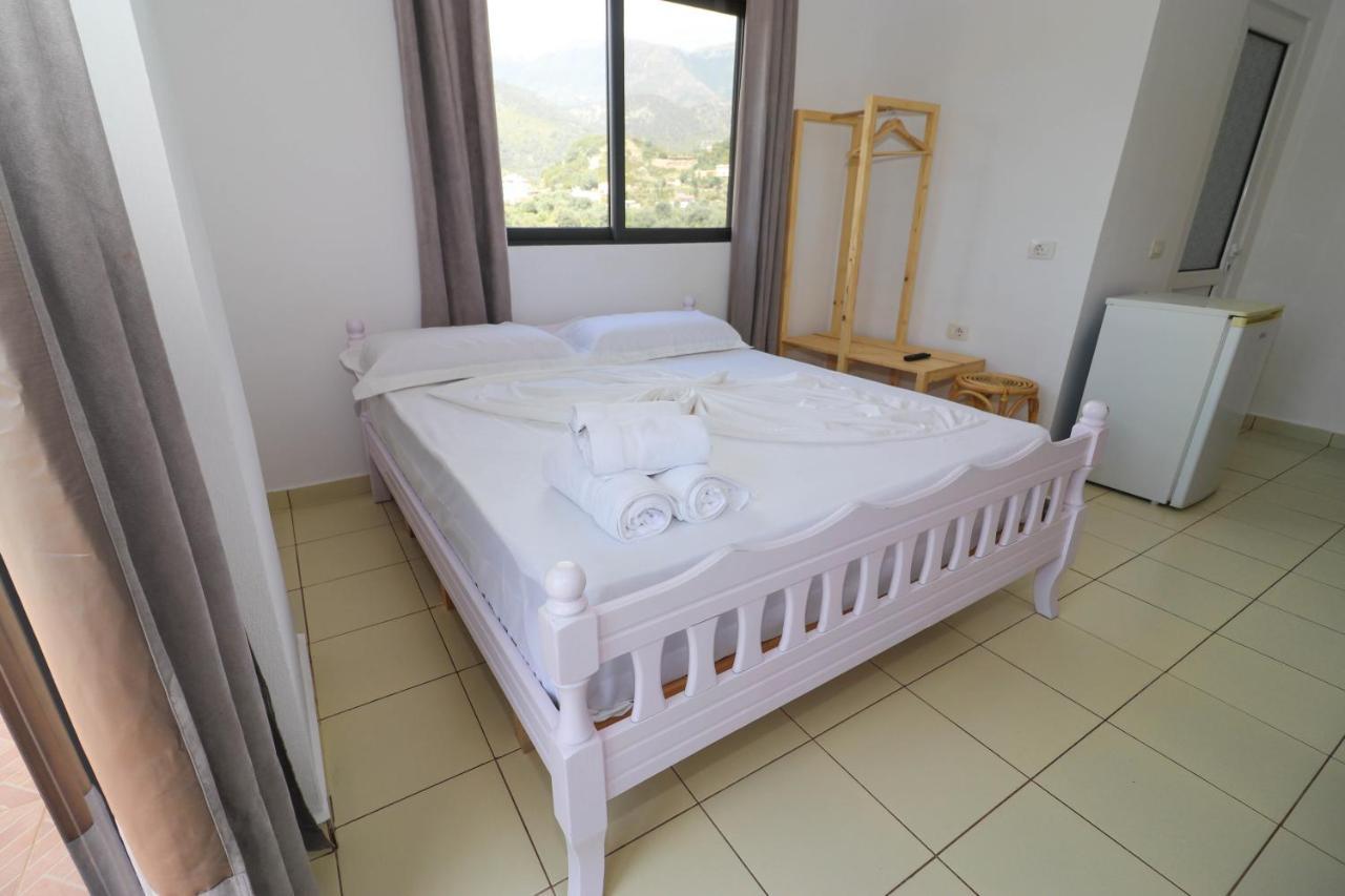 Bora Rooms Himare Exterior photo